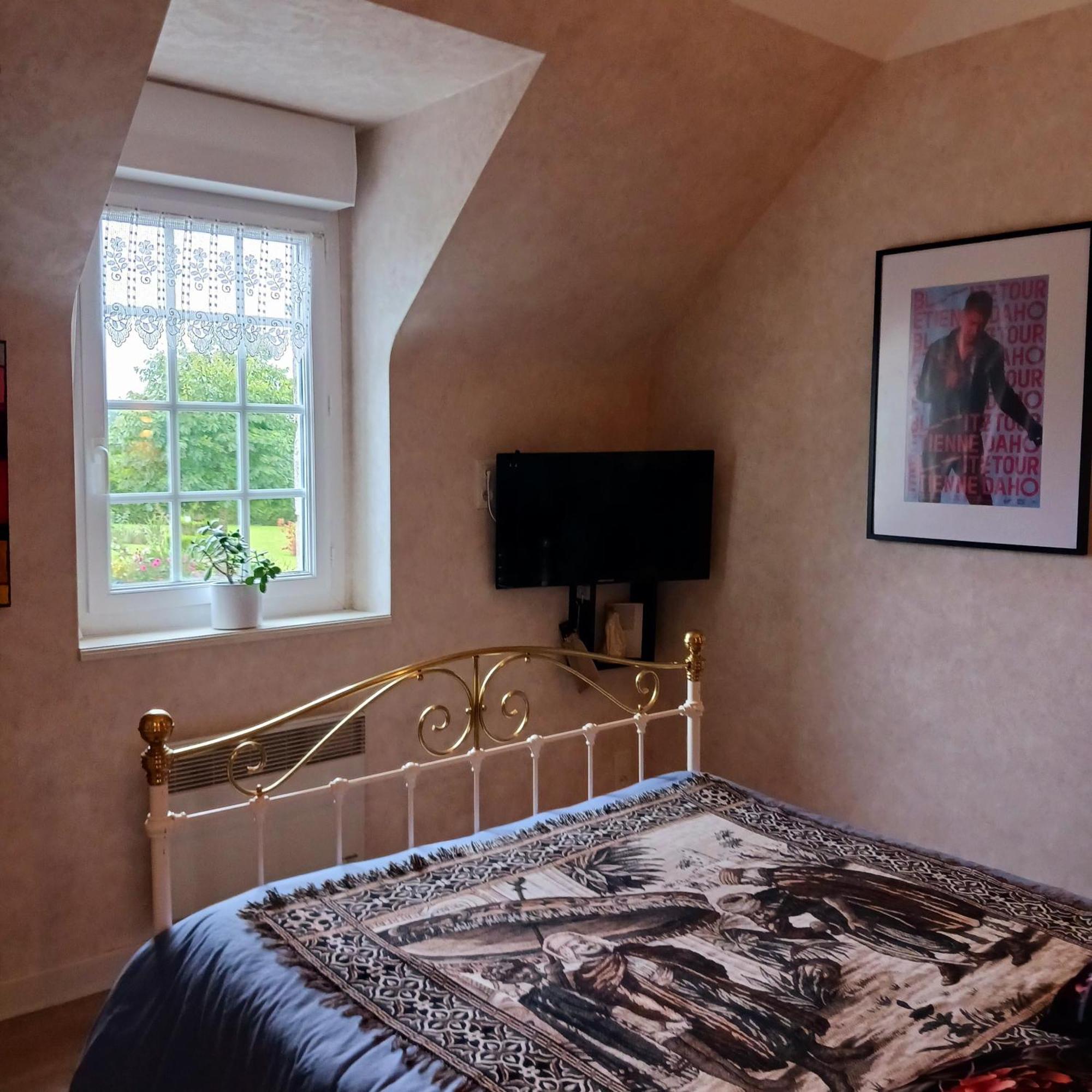 Chambre D'Hotes Avec Petit Dejeuner Compris A Mégrit Екстериор снимка